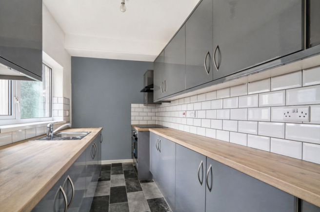 3 bed Terraced for sale Image 4