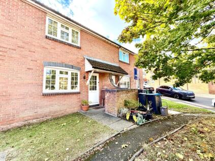 Hunting Gate Drive, Chessington, Surrey. KT9 2DQ