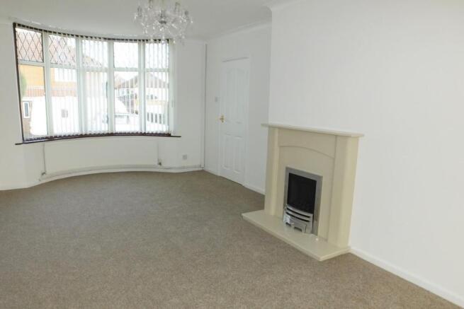 lounge/dining room