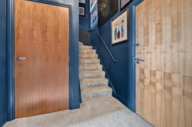 2 bed Apartment for sale Image 12