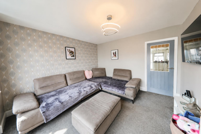 3 bed Terraced for sale Image 4
