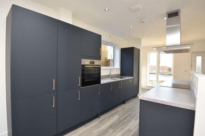 2 bed House to rent Image 8
