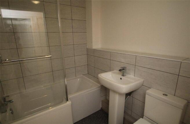2 bed Apartment to rent Image 7