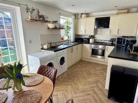 Kitchen 26.jpg