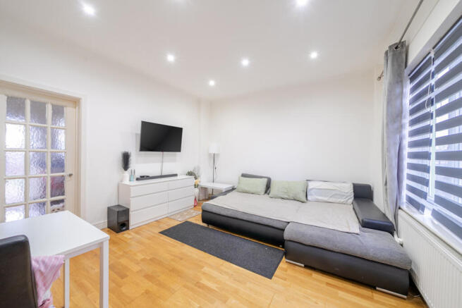 1408941-2-6989b06...