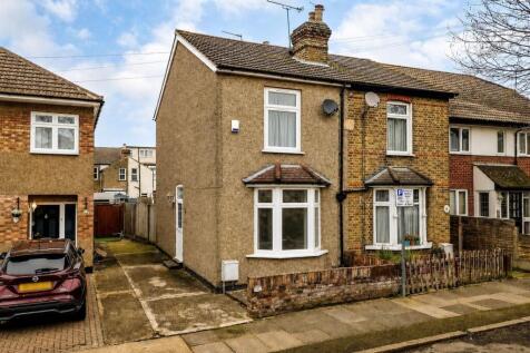 Clifton Road, Hornchurch, RM11