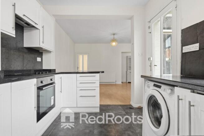 3 bed Semi-Detached for sale Image 11