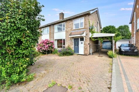 Cotton End Road, Wilstead, Bedford, MK45