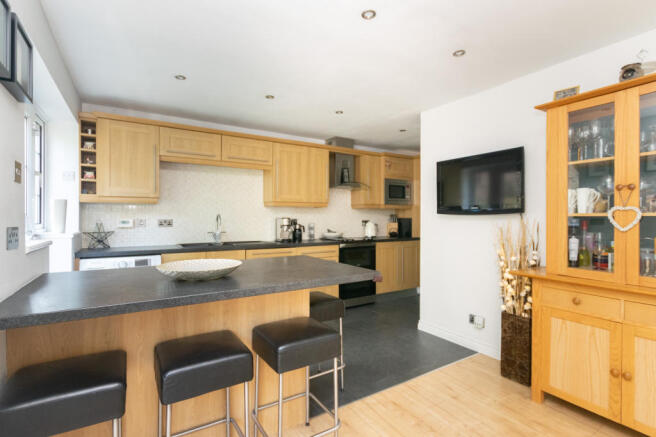 Kitchen-Dining Room 2