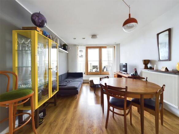 Capworth Street, Leyton, London, E10 - Widok 5