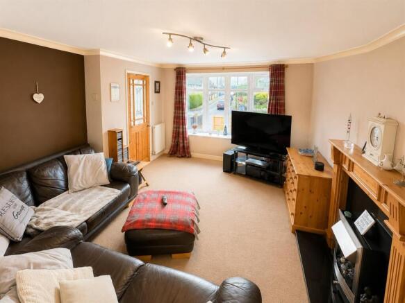 3 bed Town House for sale Image 5
