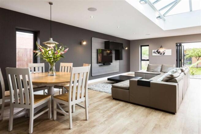 DINING AREA PHOTOS