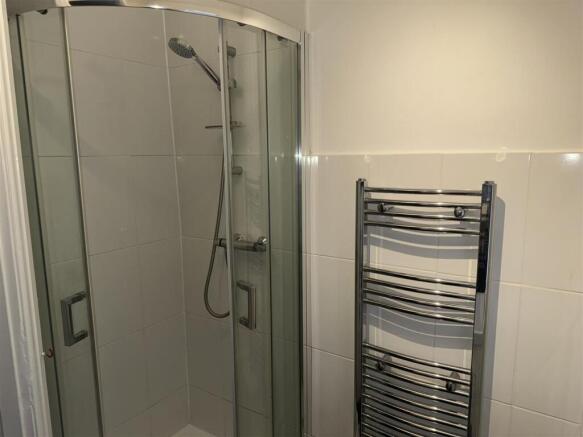 1 bed Flat to rent Image 7