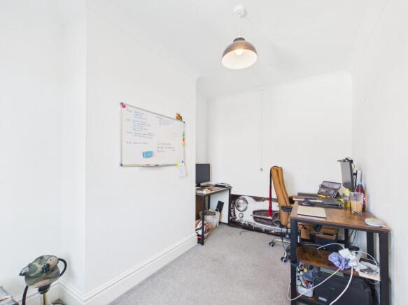 3 bed Terraced for sale Image 11