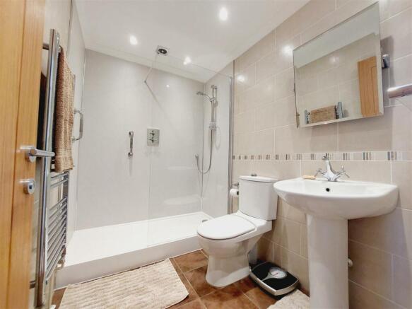 Shower/WC