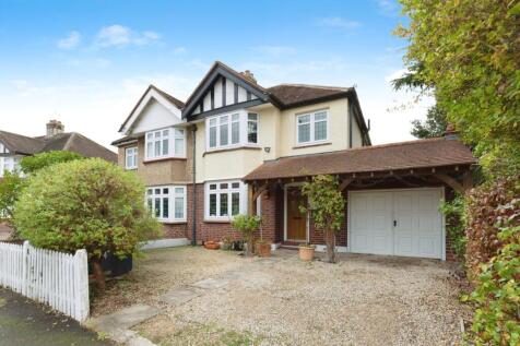 Sandhurst Avenue, Surbiton, KT5