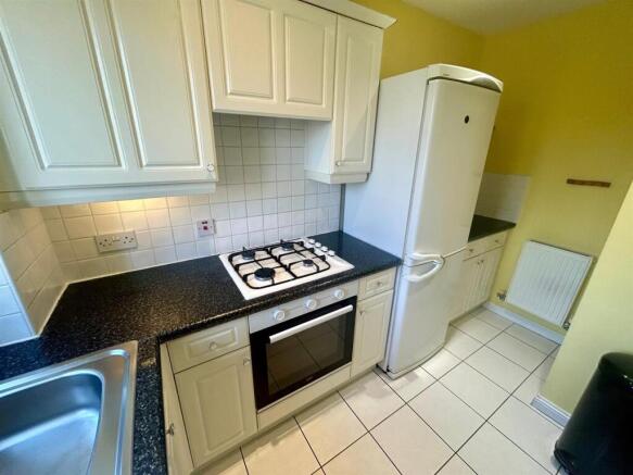 kitchen 2.jpg
