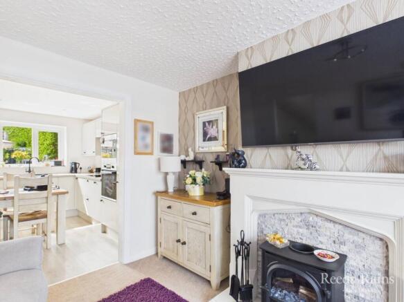 3 bed Semi-Detached for sale Image 4