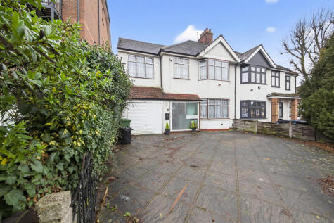 Heath Park Road, Romford, RM2