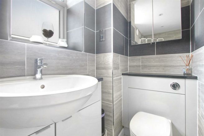 bathroom 2.png
