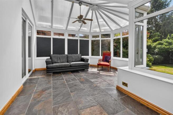 3 bed Detached for sale Image 5
