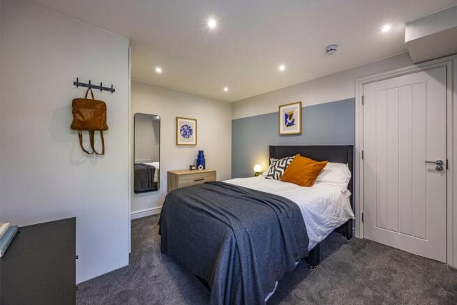 6 Bedrooms