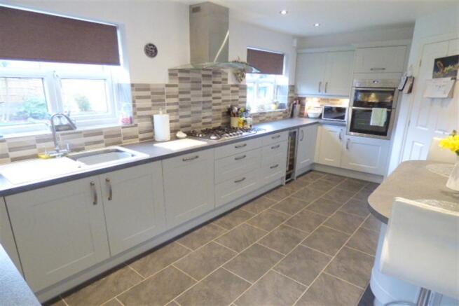 Kitchen b