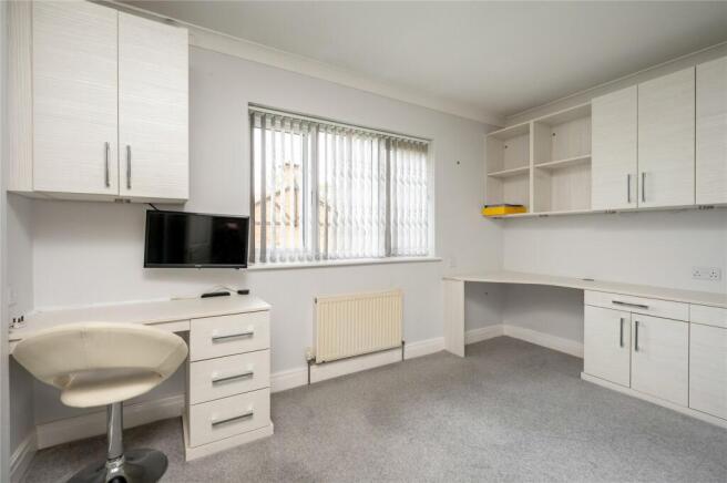 2 bed Link Detached House for sale Image 9