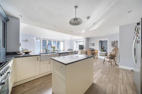 Keith Park Crescent, Biggin Hill, Westerham, Kent, TN16