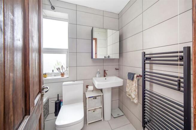 HOUSE BATHROOM