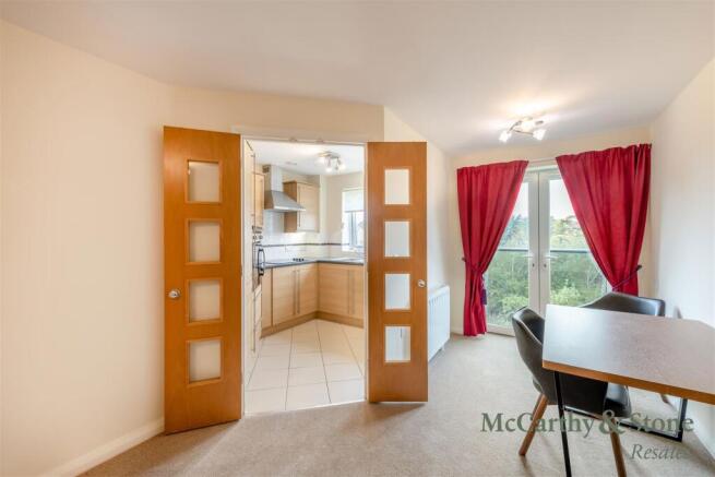 8702571-interior05.jpg