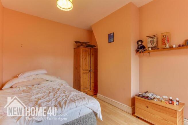 4 Queens Avenue-14.jpg