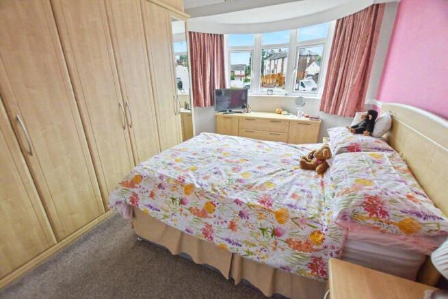 3 bed Semi-Detached for sale Image 6
