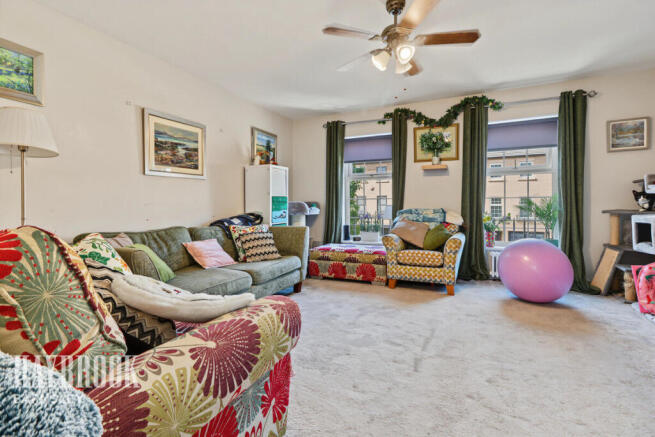 4 bed Town House for sale Image 4