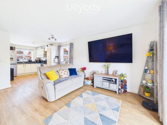 3 bed Semi-Detached for sale Image 4