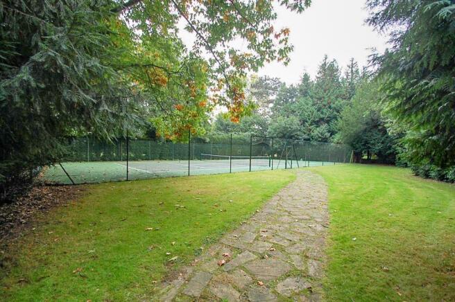 Tennis Court (Commun