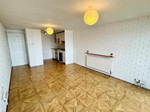 B11 Bay Apartments Lounge