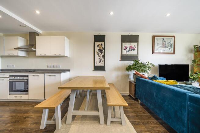 Kitchen / Dining Area