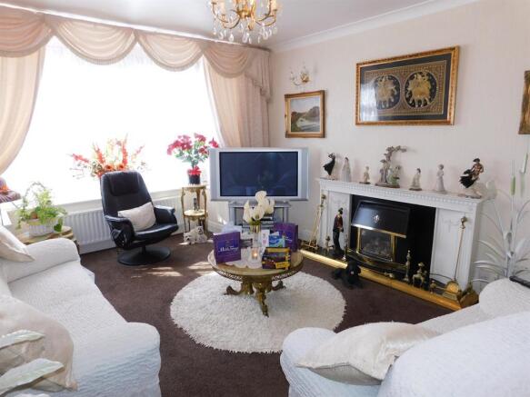 Lounge 1