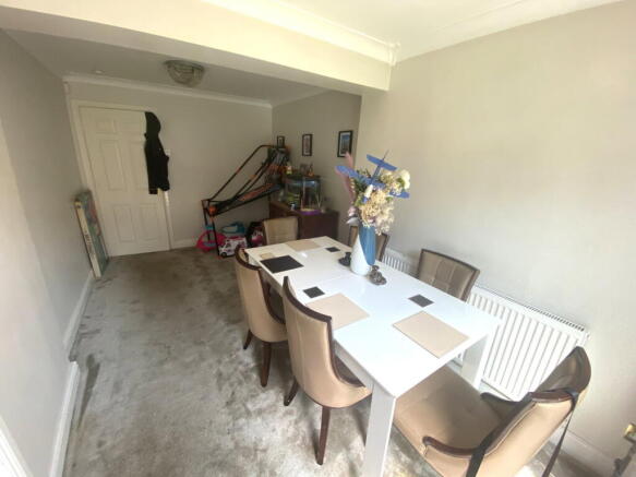 3 bed Town House for sale Image 8