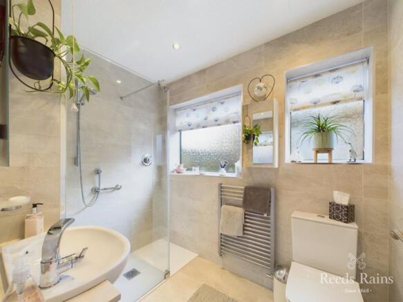 2 bed Bungalow for sale Image 4