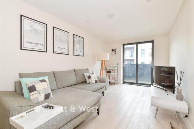 Lounge/Kitchen