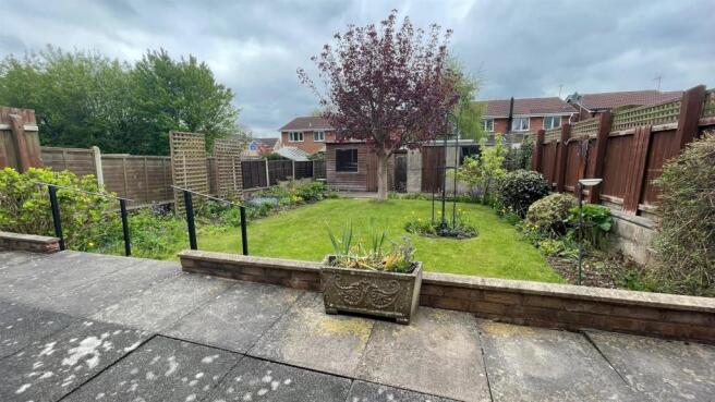 41 Launceston rear garden 3.jpg