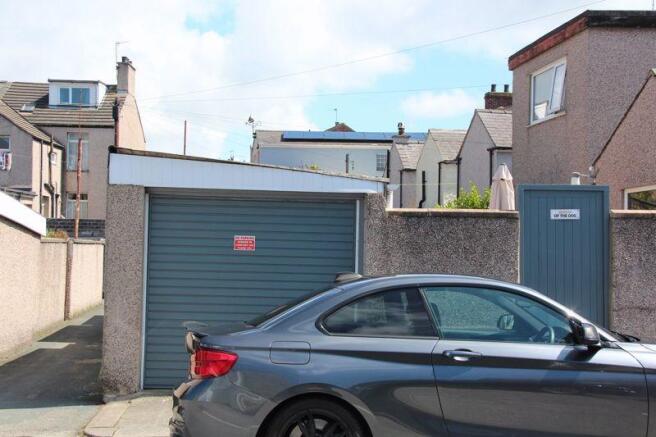 GARAGE