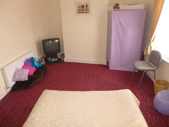 FRONT BEDROOM