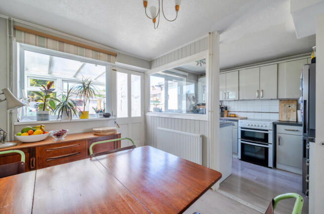 1441166-24-69dcd5...