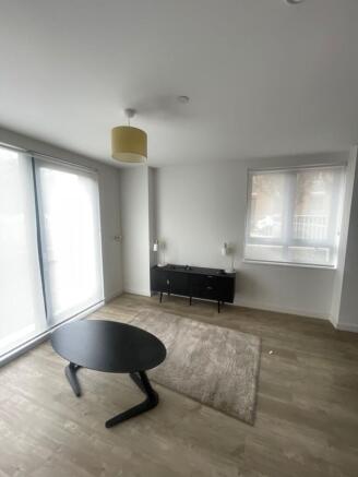 b2aeb392-2a5e-4d5...