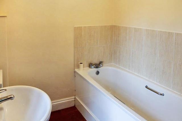 PD2552 Bathroom