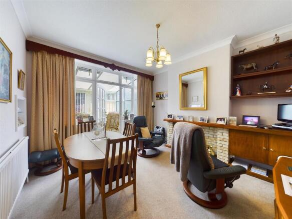 3 bed Semi-Detached for sale Image 4