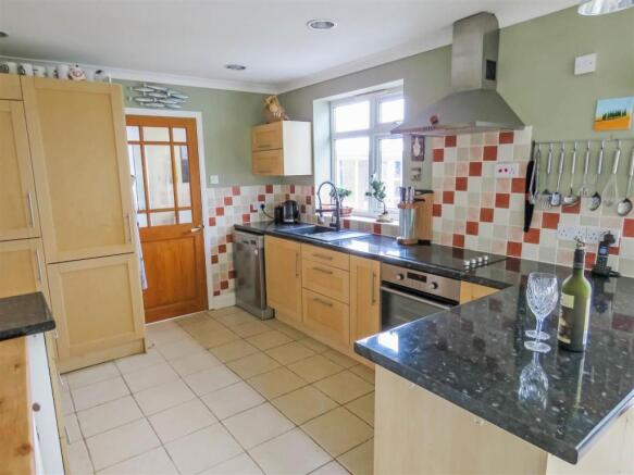 Kitchen Area.JPG